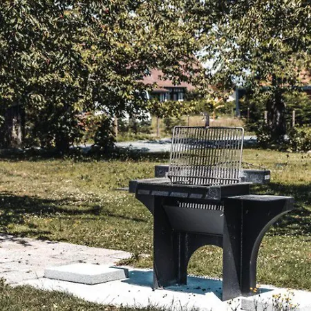 Confortable 3 Avec Poêle à Bois - Api-1-52-639 Camping