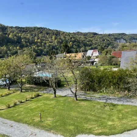 Confortable 3 Avec Poêle à Bois - Api-1-52-639