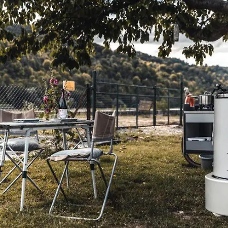 Confortable 3 Avec Poêle à Bois - Api-1-52-639 Camping *