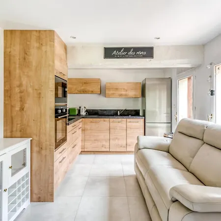 Confortable 3 Avec Poêle à Bois - Api-1-52-639 *