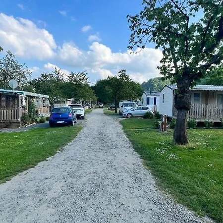 Confortable 3 Avec Poêle à Bois - Api-1-52-639 *